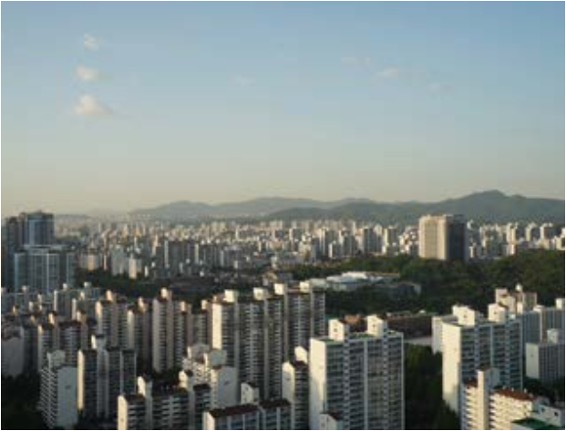 '서울'의 수많은 '아파트 단지'를 촬영한 사진이다.