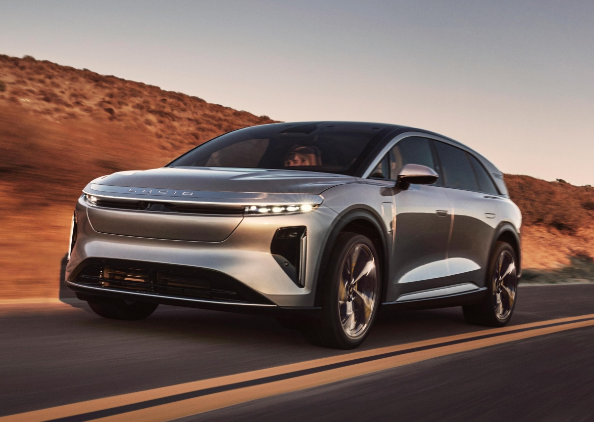 테슬라 사냥꾼 등장! 마라토너 뺨치는 전기 SUV, 루시드 그래비티 | KB의 생각