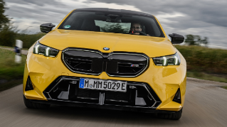 ‘네임드’ 700마력 슈퍼세단이 파나메라 반값? 국내 출시 BMW M5 집중 분석